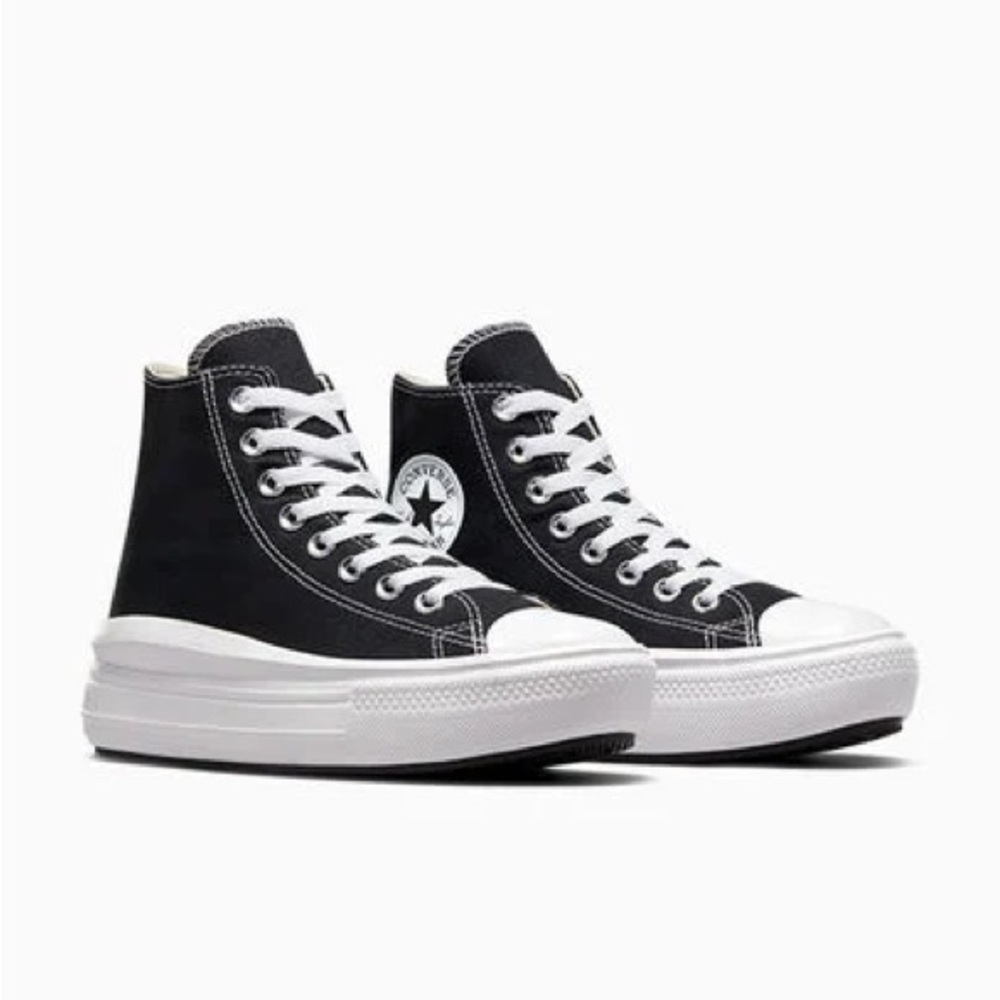 EUC Women’s High Top Chuck Taylor All Star Move Platform Shoes Size 9
